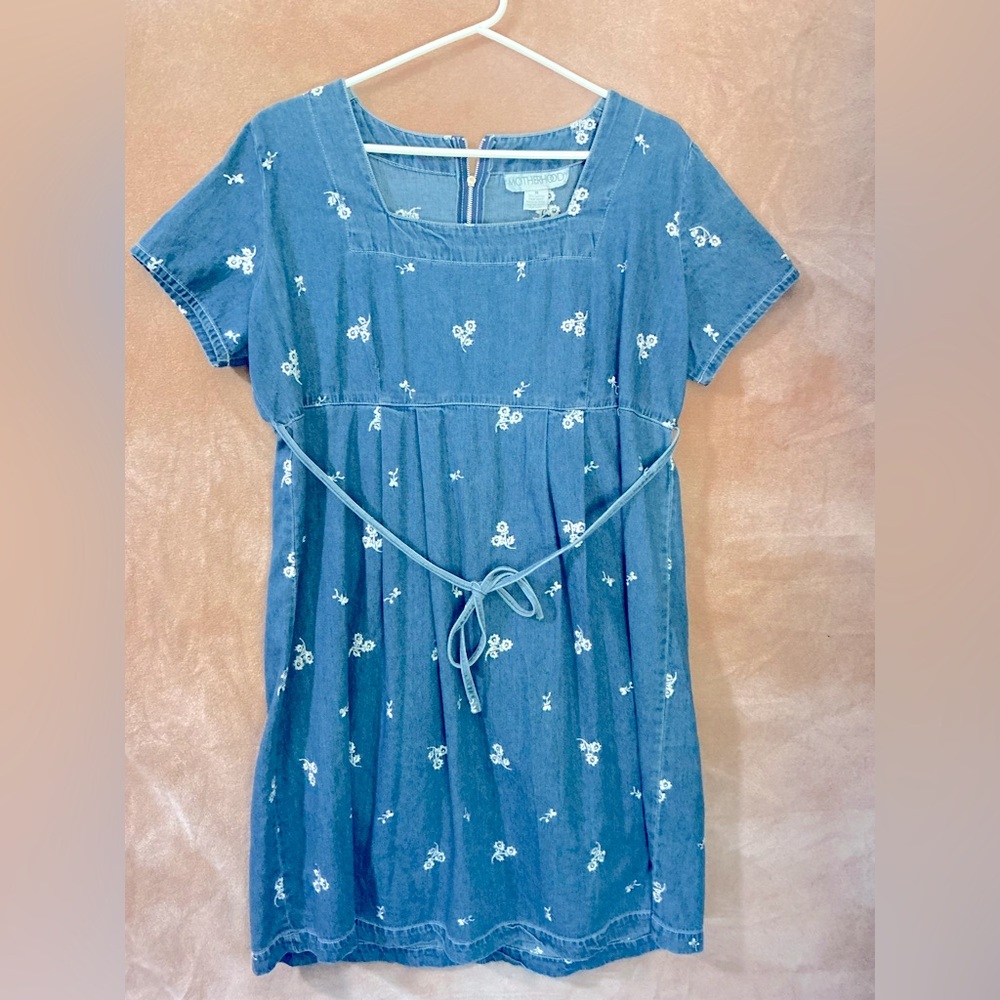 Motherhood Blue Denim Dress with Floral‎ Embroidery- vintage